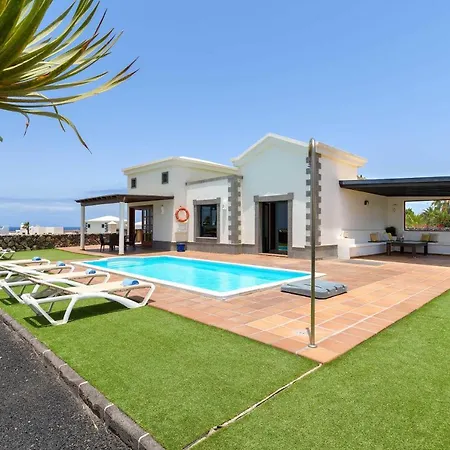 Dragos Villa *