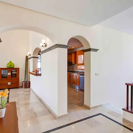Dragos Villa